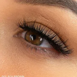 MOIRA Define & Sculpt Brow Pomade 005 Ash Brown - 5 gm image 3