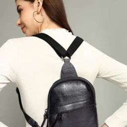 SASSORA Black ROSA Animal Effect Small Leather Backpack-14
