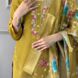 KALINI Women Embroidered Regular Thread Work Kurta with Trousers & With Dupatta image 5