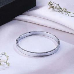 NVR Silver Metal Interlock Kada Bracelet for Men-39