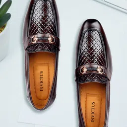 INVICTUS Men Square Toe Textured Loafers-image-92