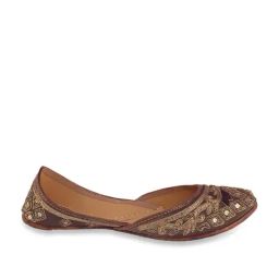 Fulkari Women's Daisy Brown Ethnic Juttis-image-3