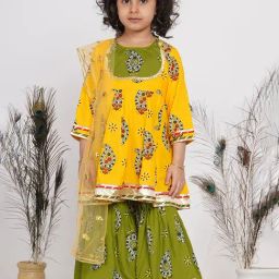 Little Bansi Yellow & Green Floral 1 Kurta, 1 Sharara & 1 Dupatta-image-5