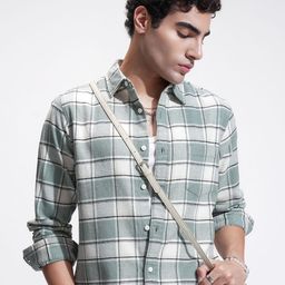 HIGHLANDER Checked Cutaway Collar Long Sleeves Slim Fit Casual Cotton Shirt-image-70