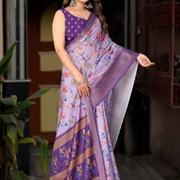 J 6 DESIGNER Women Floral Printed Saree-picture-15