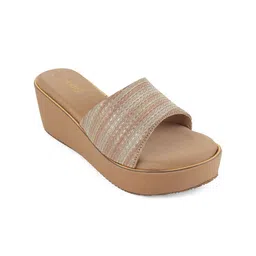 DressBerry Textured Block Pumps-15