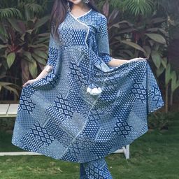 GO BOUJEE Women Printed Angrakha Kurta with Trousers-image-12