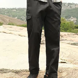 Campus Sutra Men Relaxed Mid-Rise Cargos Trousers-picture-38
