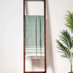 Living Scapes by Pantaloons Green Cotton 283 GSM Bath Towel-18