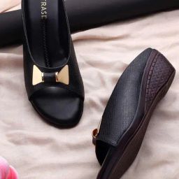 Trase Women's Black Casual Wedges-image-98