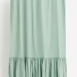 H&M Green Flounce-Trimmed Shower Curtain-image-40