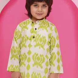 Aj DEZInES Boys Geometric Printed Pure Cotton Straight Kurta-image-18