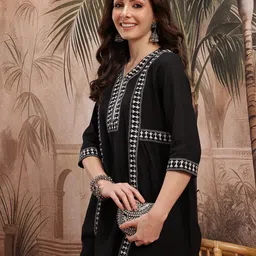 Sangria Women Printed Pure Cotton Kurta with Palazzos-image-42