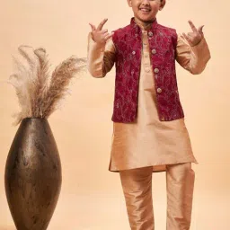 VASTRAMAY Boys Maroon & Rose Gold Embroidery Full Sleeves Kurta Sets-image-98