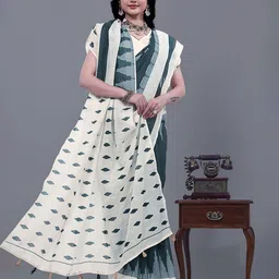 GRIOPY Geometric Print Pure Linen Saree With Unstitched Blouse Piece-0
