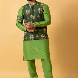 UDD Men Solid Patchwork Regular Kurta & Churidar with Nehru Jacket-picture-3