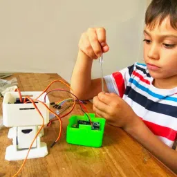 Otto DIY Kit for Interactive Robot compatible with Arduino image 3