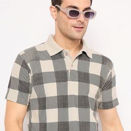 KASMA Men Checked Polo Collar Monochrome T-shirt-image-75