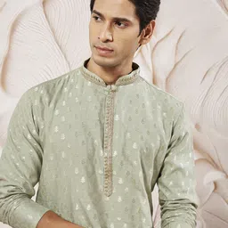 VASTRAMAY Men Ethnic Motifs Regular Sequinned Kurta with Trousers & With Dupatta image 4