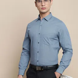 INVICTUS Men Standard Slim Fit Spread Collar Geometric Printed Cotton Casual Shirt-image-98