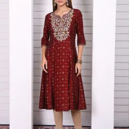 Aurelia Maroon Regular Fit Embroidered Kurta-picture-21