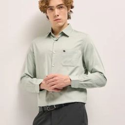 The Bear House Green Cotton Tailored Fit Solid Formal Shirt-image-80