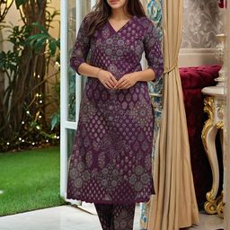 Aaghnya Women Maroon Kurta Sets-image-21