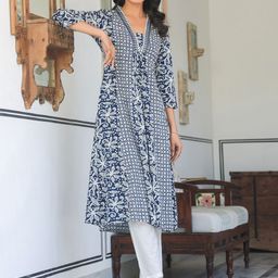 Janasya Women Navy Blue Pure Cotton Yoke Embroidery Floral A-line Kurta-image-118