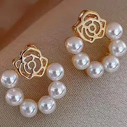 Nitant Contemporary Studs Earrings-43