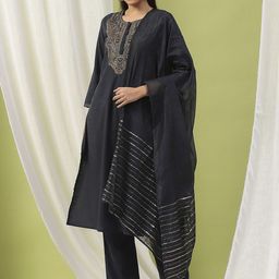 Nayam By Lakshita Paisley Embroidered Thread Work Straight Kurta With Trouser & Dupatta-picture-5