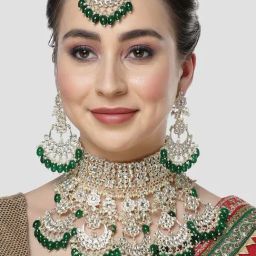 Karatcart Gold-Plated Green Tumble Studded Kundan Bridal Necklace Set for Women-image-4