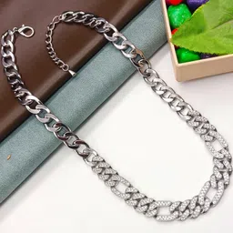 SHANKHRAJ MALL Metal Necklace-picture-41