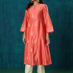 Mushio Peach Damini Floral Embroidery Chanderi Urvi Kurta-image-44