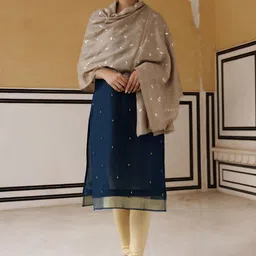 Geroo Luxe Women Floral Embroidered Shawl-image-13