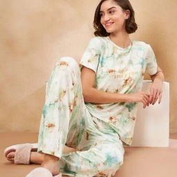 MADAME M Secret Green Printed T-Shirt Pyjamas Set-26