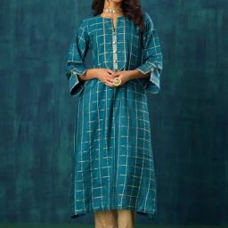 Mushio Turquoise Damini Checks Cotton Silk Janaki Kurta With Hand Embellished Buttons-picture-20