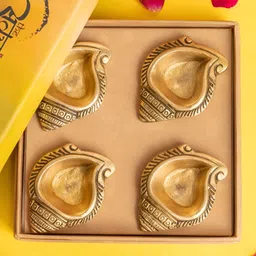 The Advitya Gold Toned 4 Pieces Shanka Diya-picture-12