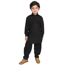 SG Yuvraj Kids Black Solid Kurta with Pyjama-image-93