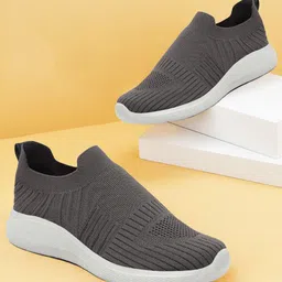 CLYMB Men Sneakers-image-18