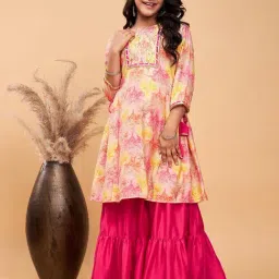StyloBug Girls Pink Printed Kurti Set-image-28