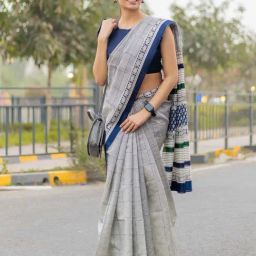 Saree Mall Off White Silk Self Saree with Blouse Piece-picture-26