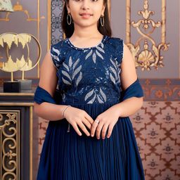 Aarika Girls Embroidered Regular Kurta with Sharara & With Dupatta image 3
