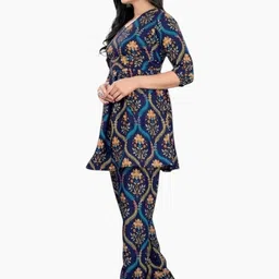 KANUDA Women Black Poly Crepe Kurta Sets-picture-28