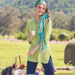 Aurelia Green Woven Pattern Straight Short Kurti-image-85