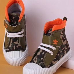 Cute Walk by Babyhug Casual Shoes with Velcro Closure Camouflage Print - Green-picture-13