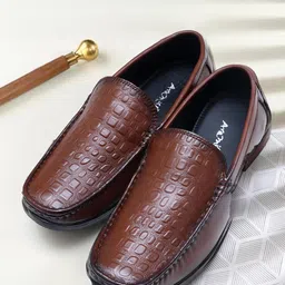 ARAMISH Men Perforations Leather Loafers-image-29
