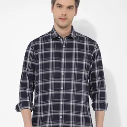 Numero Uno Men Slim Fit Opaque Checked Casual Shirt-image-20