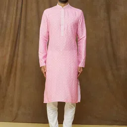Samyukta Singhania Men Printed Regular Kurta with Trousers-picture-24