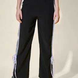 QIOA Women Relaxed High-Rise Wrinkle Free Cargos Trousers-image-89