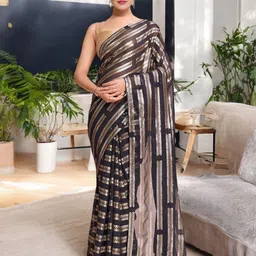 DIVASTRI Embellished Sequinned Saree-picture-15